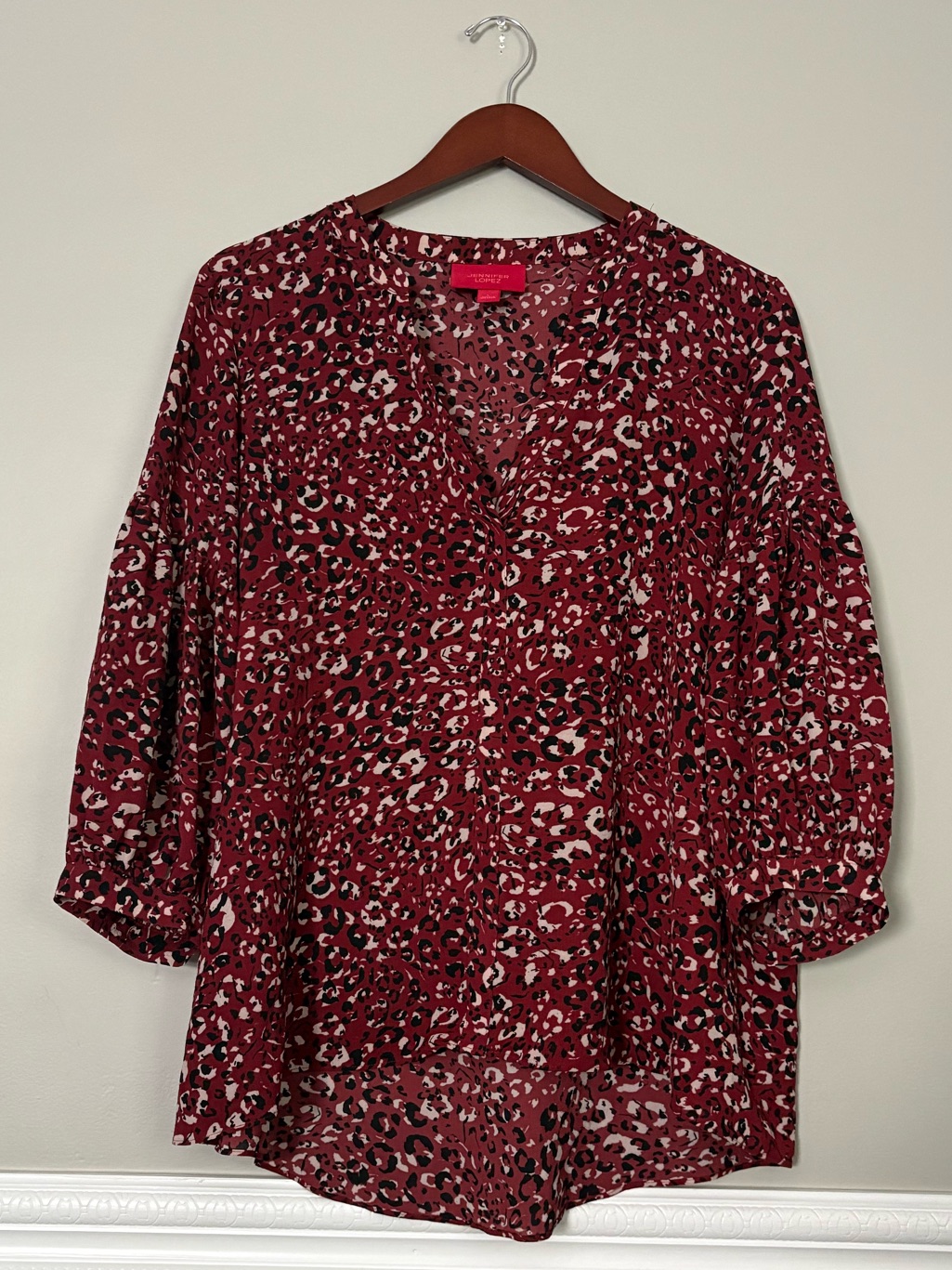 Jennifer Lopez Leopard Print Blouse Burgundy Balloon Sleeve Hi Low Large — image 7 of 8